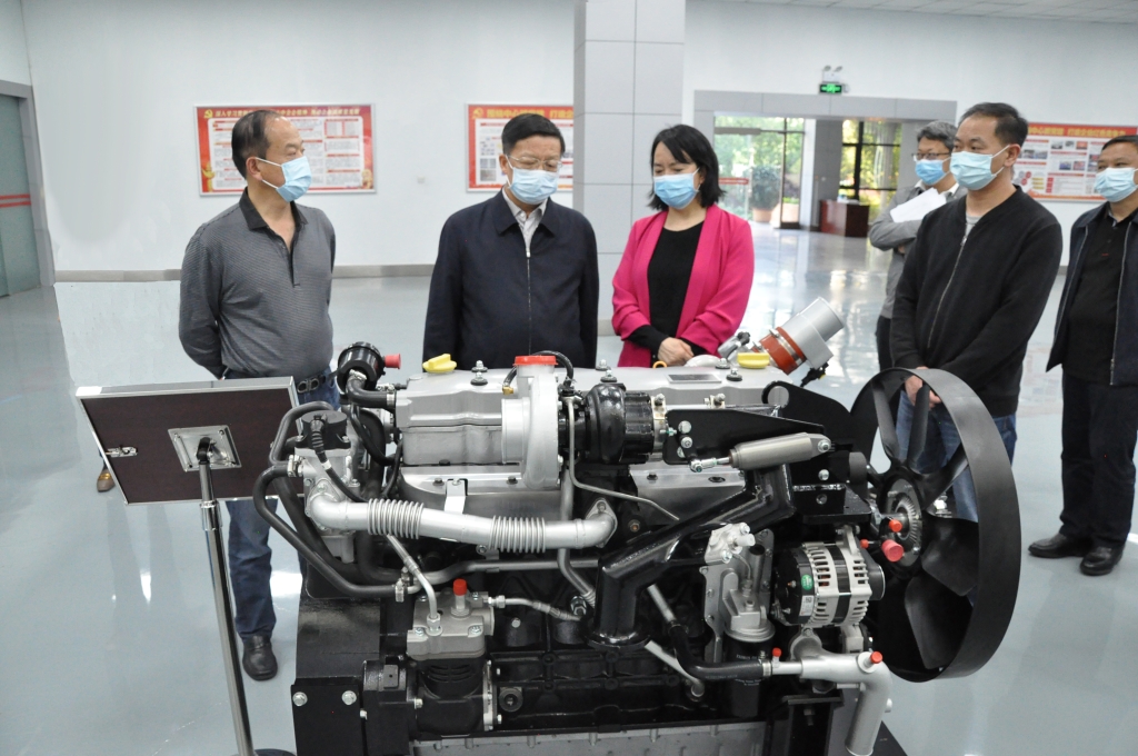 �й������ϣ�������ҵ����������Ƭ���������������տ���������ί��Ҫ�򵼵�������������չ����