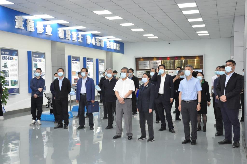 �й�����ʡί�칫�������鵽 ��������չ����